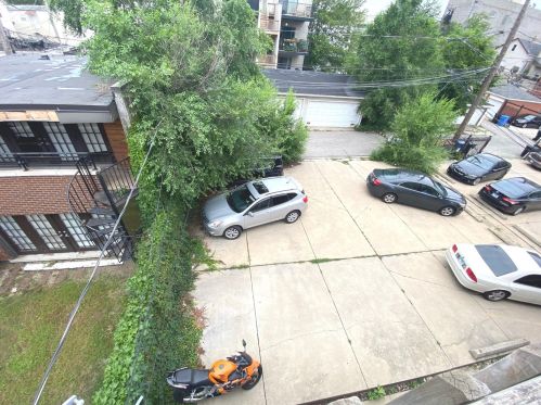 122 Leavitt St, Chicago IL  60612-2300 exterior