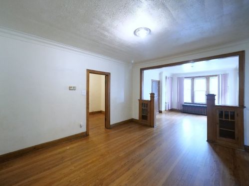 6636 Washtenaw Ave, Chicago IL 60629-1718 exterior