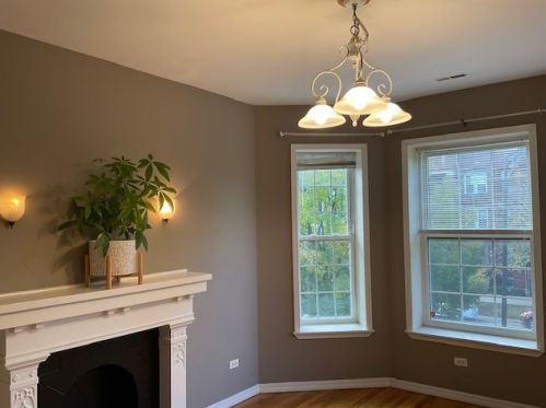 5727 Michigan Ave, Chicago IL 60637-1113 exterior