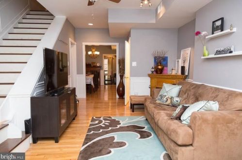 920 16th St, Philadelphia PA  19130-1657 exterior