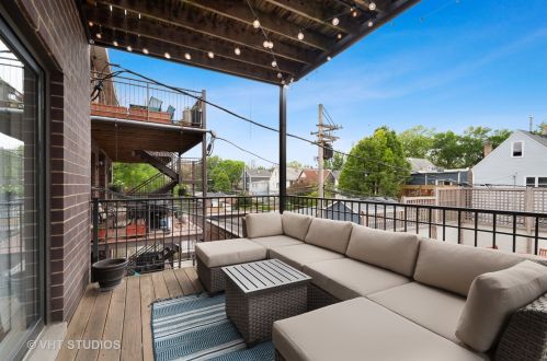 4950 Damen Ave, Chicago IL  60625-1415 exterior