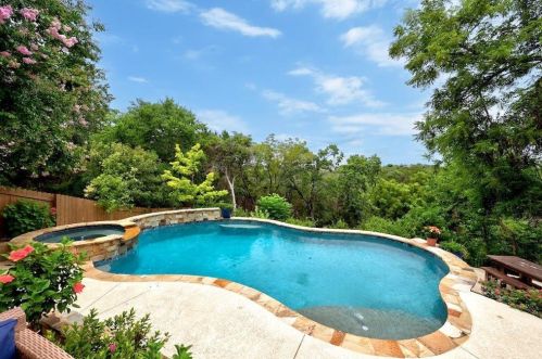 12804 Capella Trl, Austin TX 78732-1934 exterior