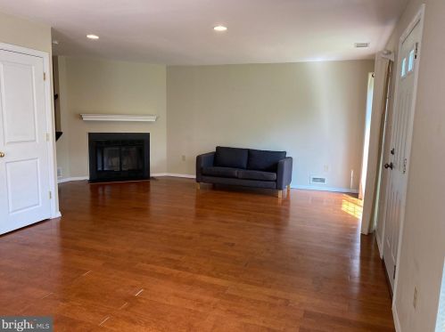 34 Drewes Ct, Trenton NJ  08648-2627 exterior