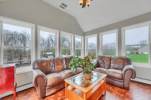 2478 Mt Hope Rd, Middletown NY 10940-7317 exterior