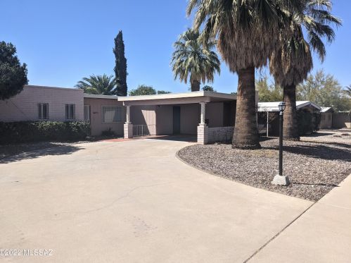8950 25th St, Tucson AZ  85710-8602 exterior