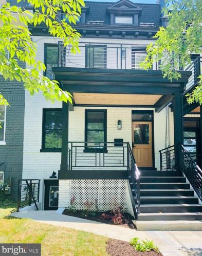 326 Taylor St, Washington DC  20017-1529 exterior
