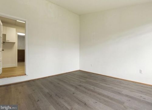 29 Macdade Blvd, Manor PA 19036-2406 exterior