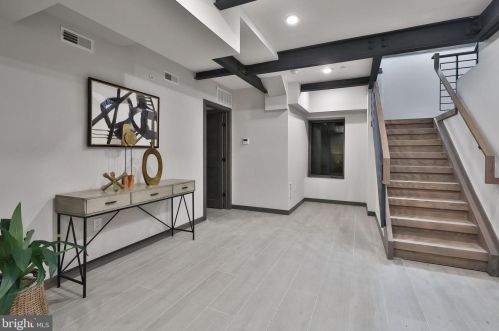 613 Bainbridge St, Philadelphia PA 19146-2413 exterior