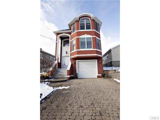 153 Edgefield Ave, Milford, CT 06460-7834