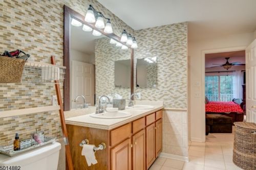 508 Donato Cir, Scotch Plains NJ 07076-1073 exterior