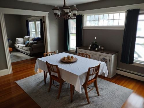 52 May St, North Andover MA 01845-2328 exterior