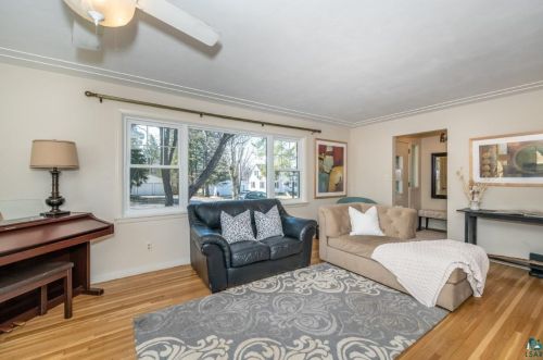 23 Owatonna St, Duluth MN 55803-1740 exterior