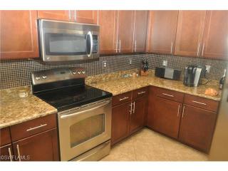 6472 Marbella Dr, Naples FL  34105-5040 exterior