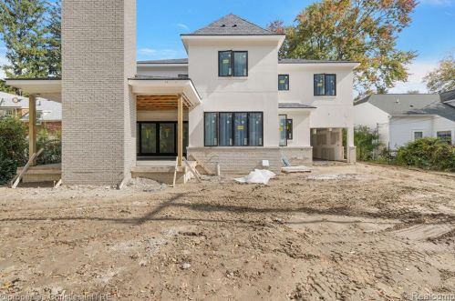 235 Chesterfield Ave, Bham MI 48009-1284 exterior