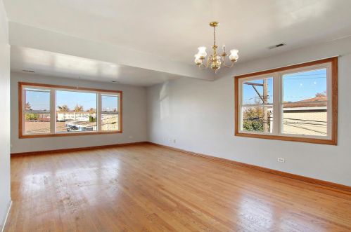 6601 Cornelia Ave, Chicago IL 60618-6035 exterior