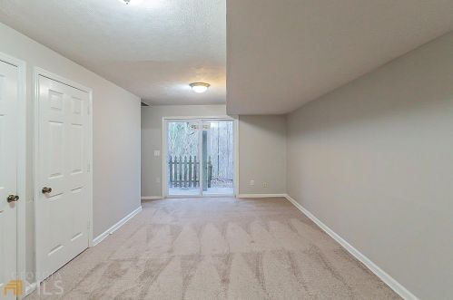 7040 Oak Hl Dr, Austell GA 30168-4929 exterior