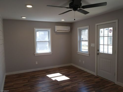 55 Tufts Trl, Hopatcong NJ  07843-1131 exterior