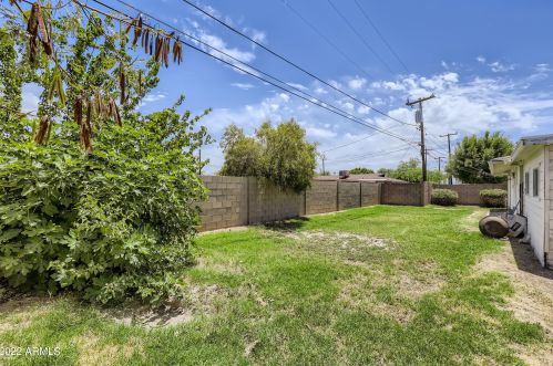 6107 12 Pl, Phoenix AZ 85014-6707 exterior