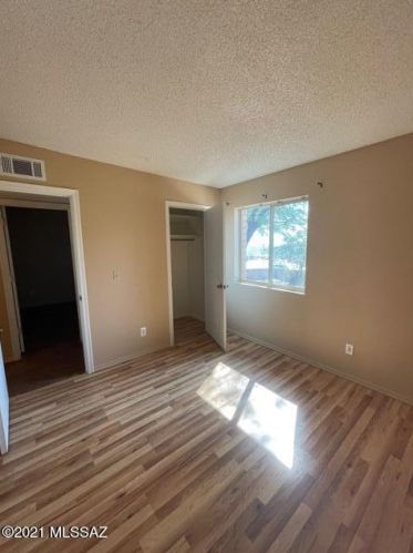 5276 Camino De Ln Tierra, Tucson AZ 85746-1018 exterior