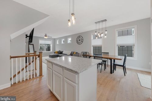 38 Overlook Dr, Hanover PA 17331-9136 exterior