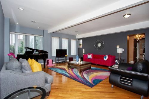 2339 72nd St, Chicago, IL 60649-2535