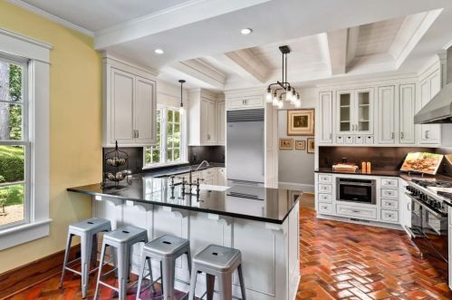 30 Golf Cir, Atlanta GA 30309-2709 exterior