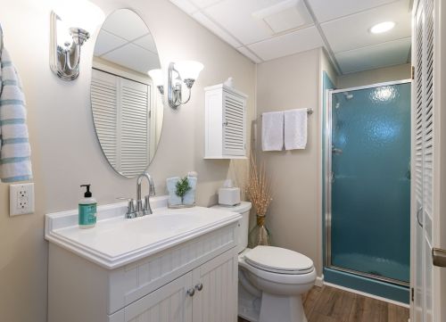 136 Sewalls Fls Rd, Concord NH 03301-4725 exterior