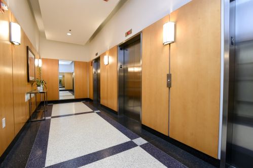 757 Orleans St, Chicago IL  60654-3514 exterior