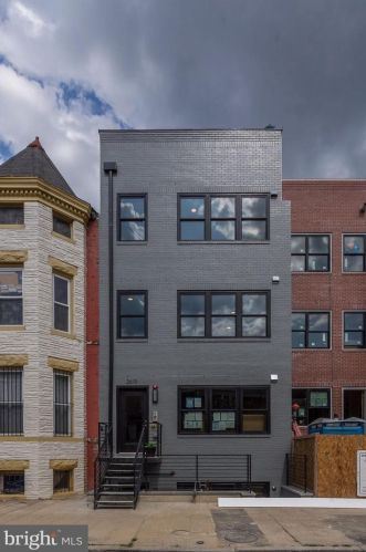 2619 University Pl, Washington DC  20009-4601 exterior