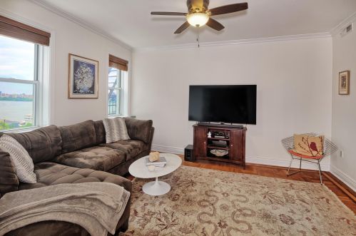 875 Blvd, Union City NJ 07086-7246 exterior