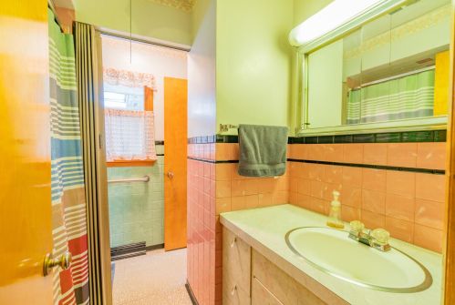 930 Norton Ave, Meskegon MI 49441-4263 exterior