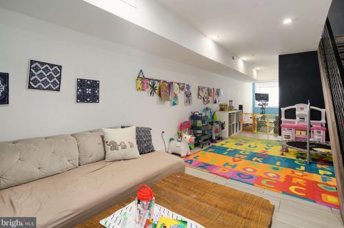 1622 Front St, Philadelphia PA 19122-3202 exterior