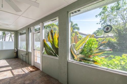 3816 Leona St, Tampa FL 33629-7824 exterior