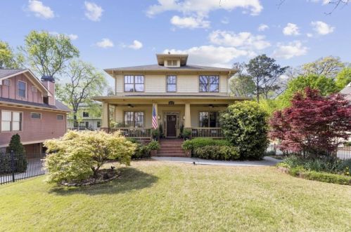 1257 Arkwright Pl, Atlanta, GA 30317-1657