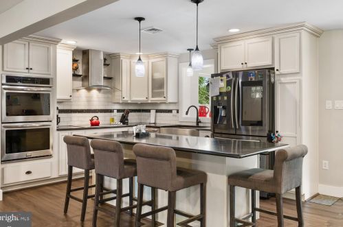 1826 Northbrook Dr, Lancaster PA 17601-5026 exterior