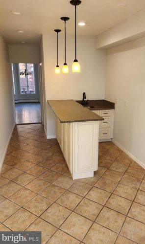 725 Collings Ave, Camden NJ  08107-1725 exterior