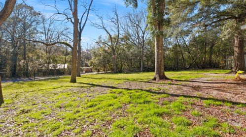 210 Michigan St, Defuniak Springs FL 32435-2628 exterior