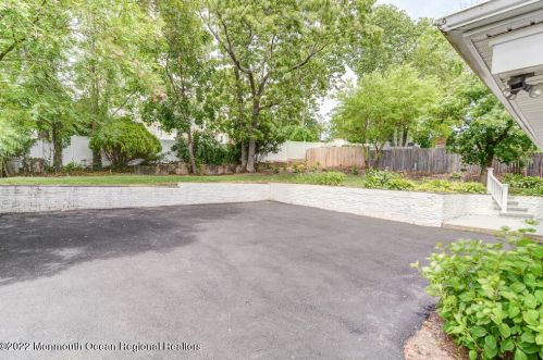 545 Summit Dr, Point Pleasant Beach NJ  08742-2782 exterior