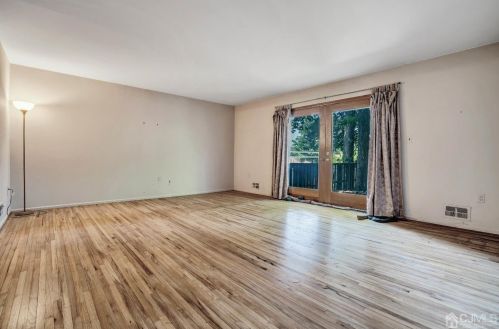 24 Phelps Ave, New Brunswick NJ 08901-3700 exterior