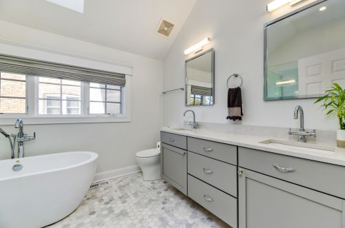 2219 Shakespeare Ave, Chicago IL 60647-3316 exterior