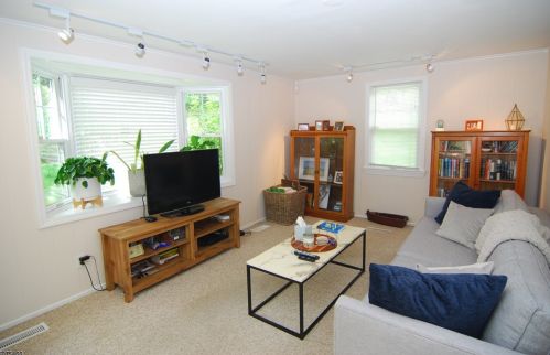 2 Ridge Dr, Berkeley Heights NJ  07922-2110 exterior