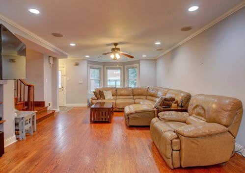 3050 Oakley Ave, Chicago IL 60636-3633 exterior