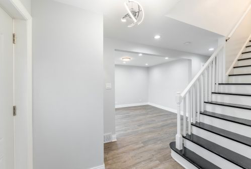 5009 Lavergne Ave, Chicago IL 60638-5831 exterior