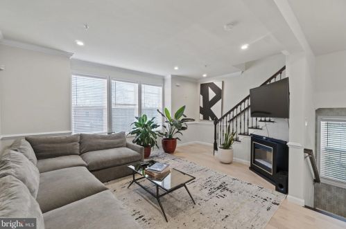 5925 Foote St, Washington DC 20019-6943 exterior