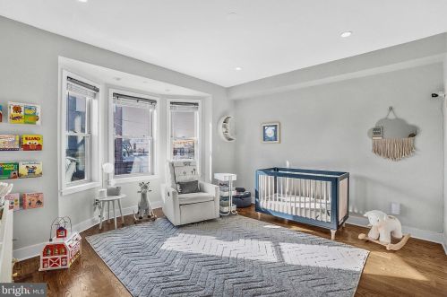 2011 Brown St, Philadelphia PA 19123-2256 exterior