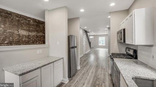 256 Clay St, Trenton NJ 08611-1716 exterior