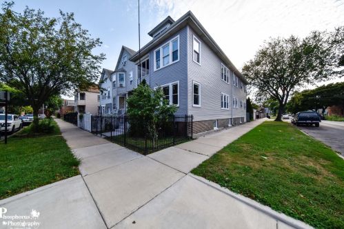 8600 Escanaba Ave, Chicago, IL 60617-3113