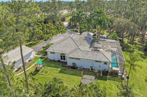 4055 1 Ave, Naples FL 34102-5905 exterior