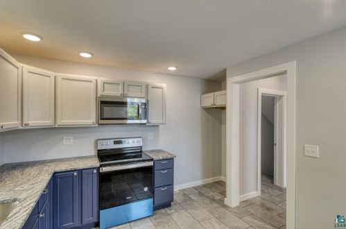 834 2nd St, Duluth MN 55805-2101 exterior