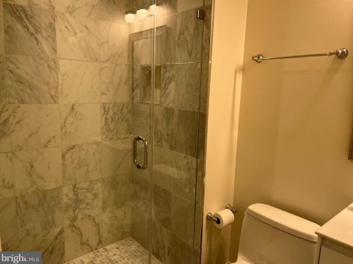 3946 Highwood Ct, Washington DC 20007-2131 exterior